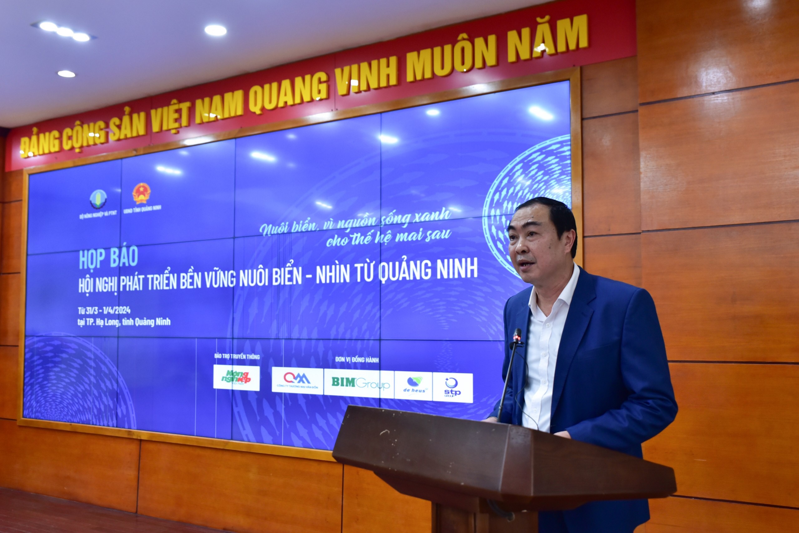 Giám đốc Sở NN&PTNT tỉnh Quảng Ninh Nguyễn Minh Sơn thông tin tại cuộc họp báo.