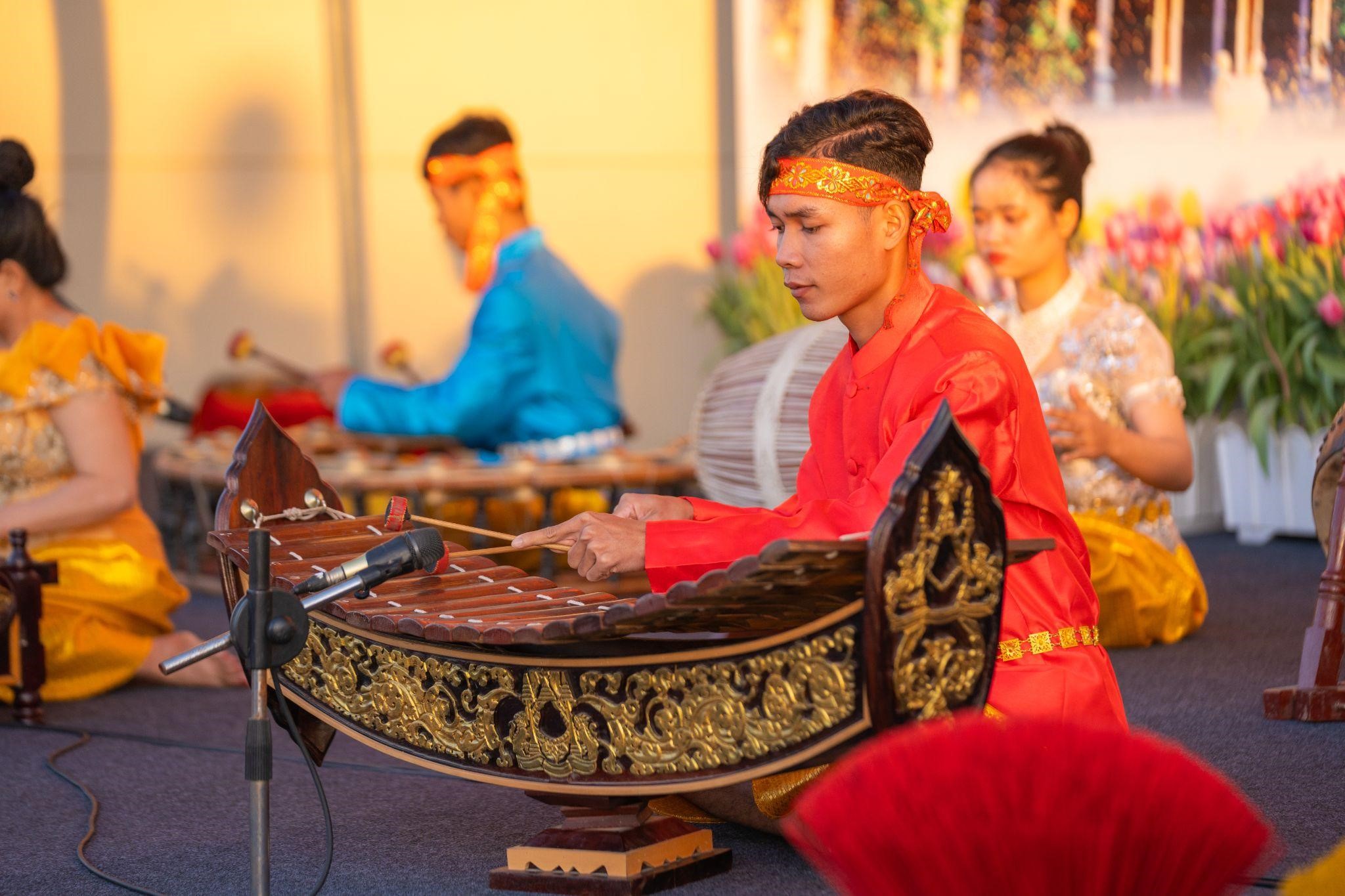 'Độc lạ' văn hóa Khmer được tái hiện sinh động trên núi Bà Đen, Tây Ninh- Ảnh 6.