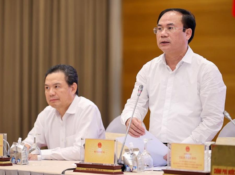 Thứ trưởng Bộ Xây dựng Nguyễn Văn Sinh thông tin về lộ trình triển khai Luật Kinh doanh bất động sản và Luật Nhà ở sửa đổi.