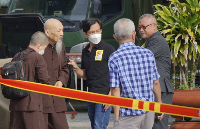 2 phụ nữ và 3 luật sư bị công an truy tìm vụ thầy tu Lê Tùng Vân bị điều tra loạn luân